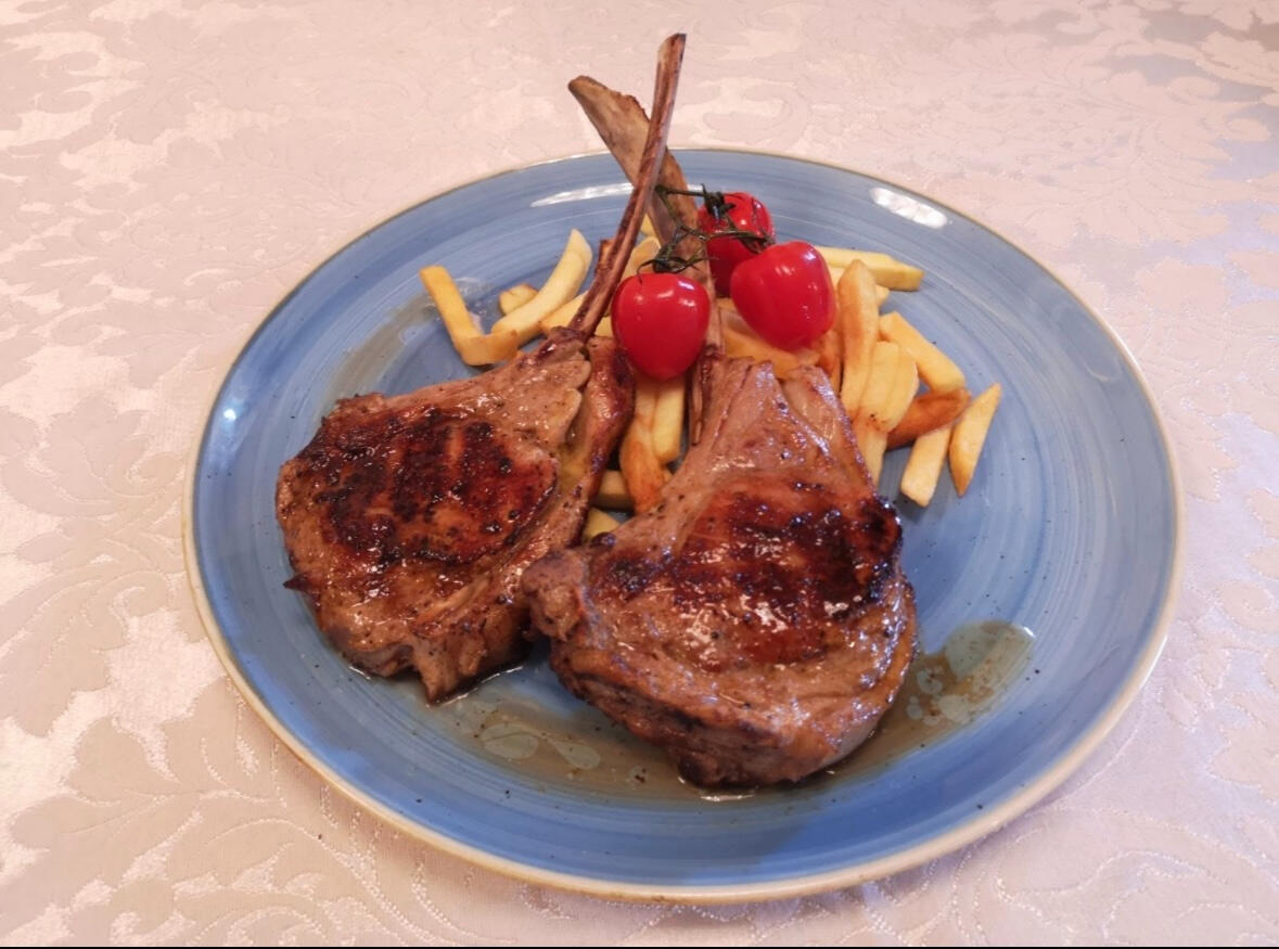 Savršeno pečena jagnjeća rebarca